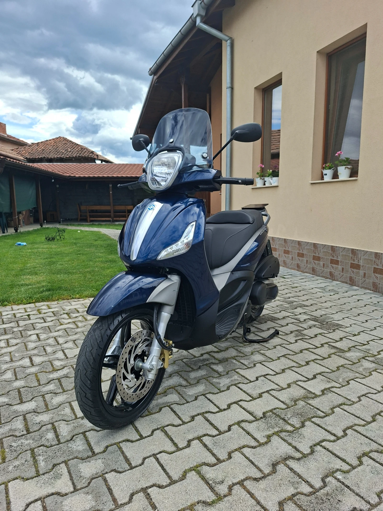 Piaggio Beverly 350 sport