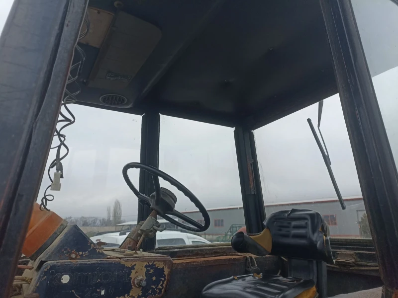 Трактор Болгар ТК-80, снимка 9 - Селскостопанска техника - 53328756