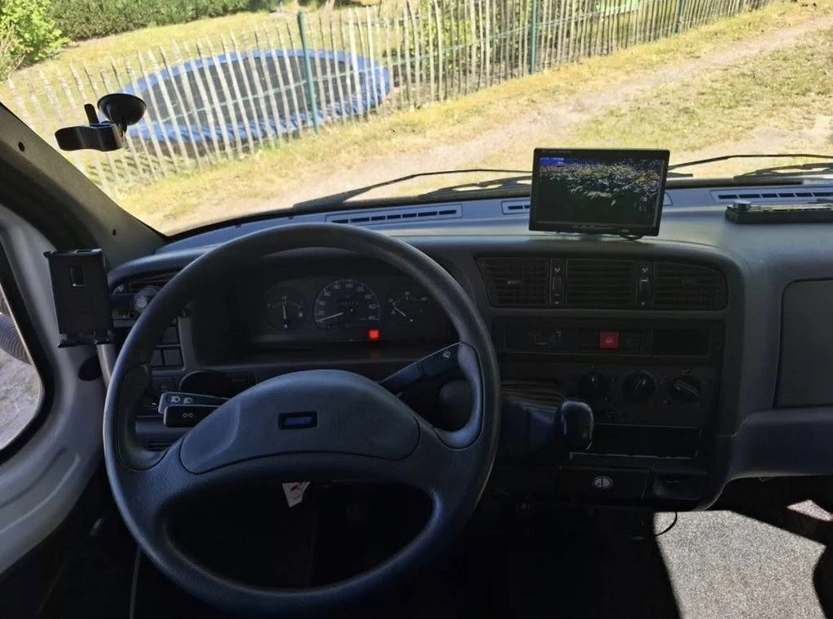 Кемпер Burstner 2.8 idtd Limited edition, снимка 12 - Каравани и кемпери - 55556242