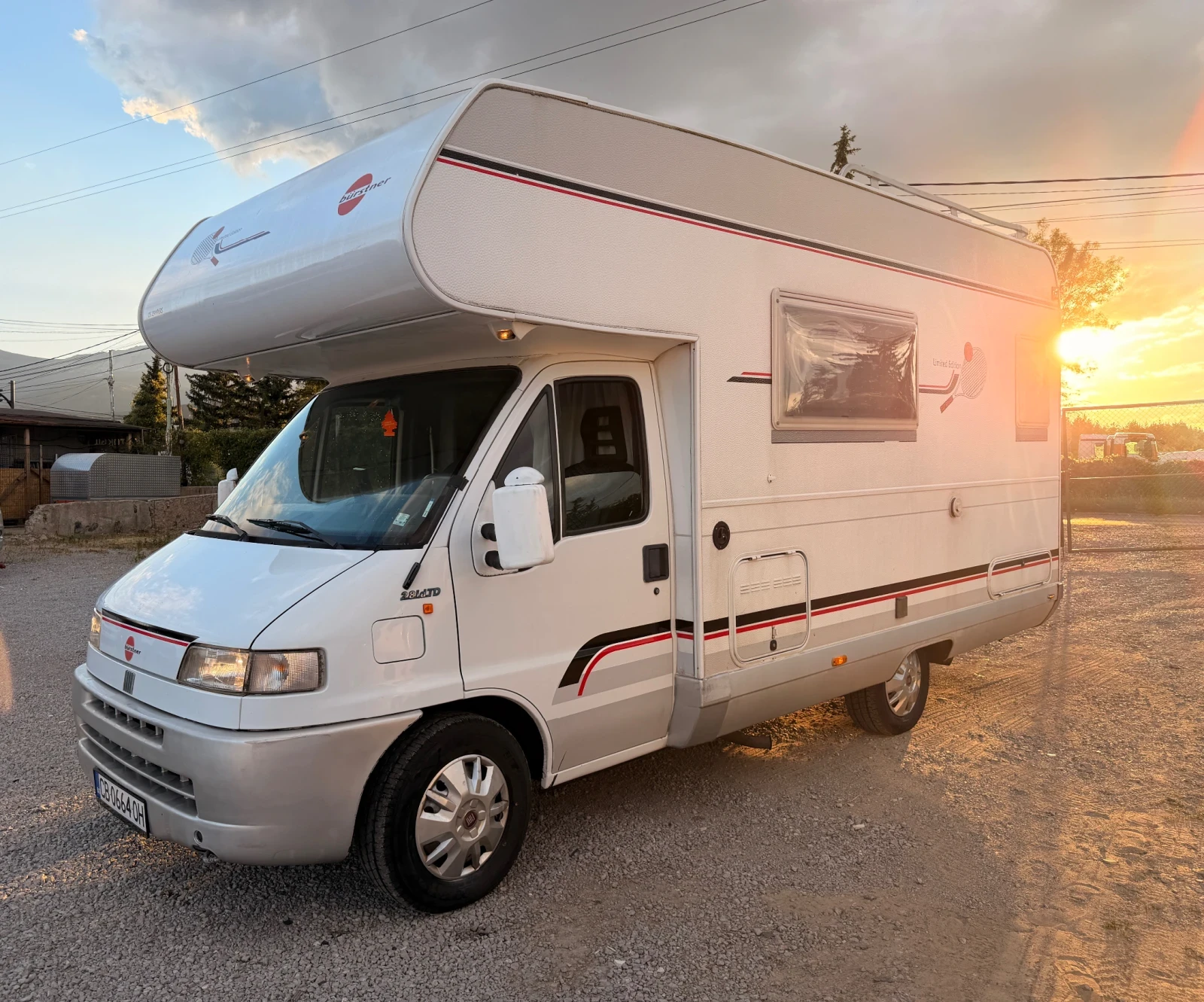 Кемпер Burstner 2.8 idtd Limited edition