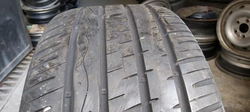 Гуми Зимни 275/40R20, снимка 3 - Гуми и джанти - 31948817