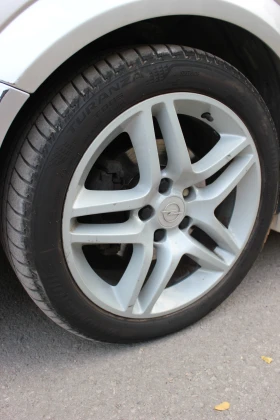 Opel Astra 1.8 GTC/Газ/бензин, снимка 9