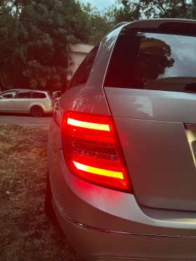 Mercedes-Benz C 250 CDI 4matic, снимка 15 - Автомобили и джипове - 53673523