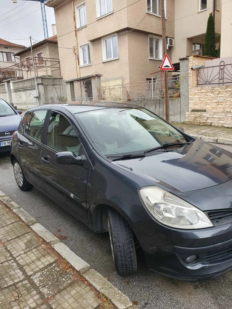 Renault Clio 3 1.2 16V, снимка 4 - Автомобили и джипове - 47991126