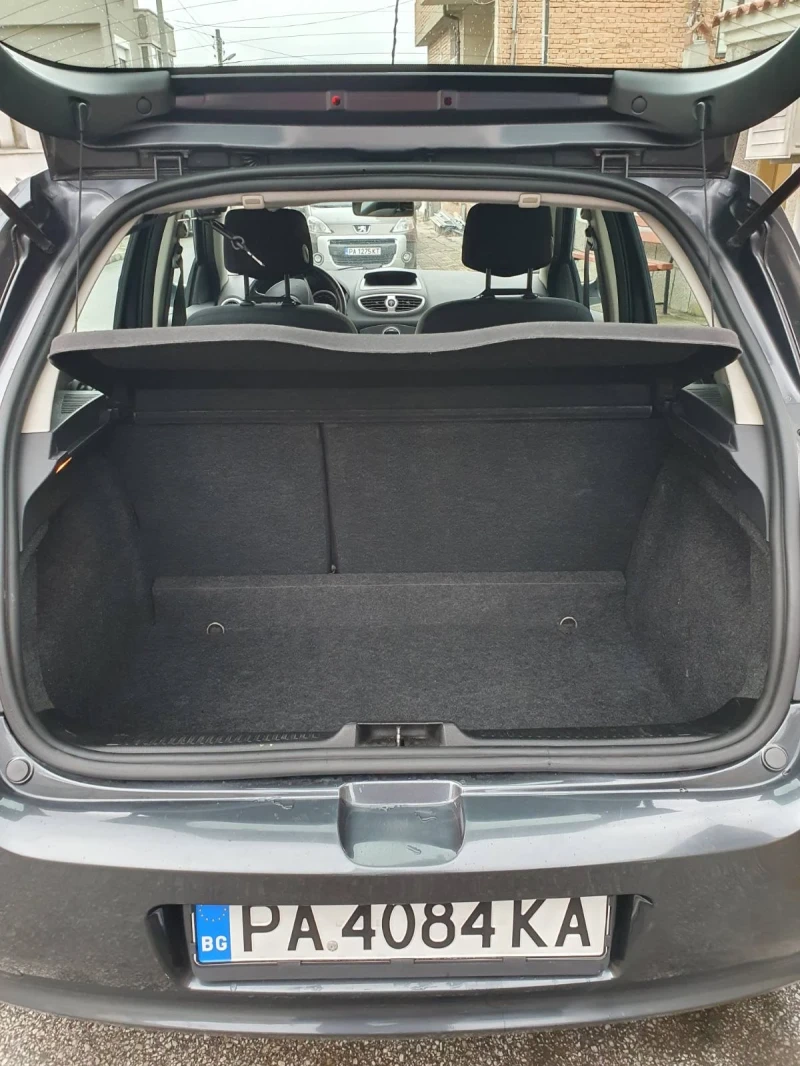 Renault Clio 3 1.2 16V, снимка 5 - Автомобили и джипове - 47991126