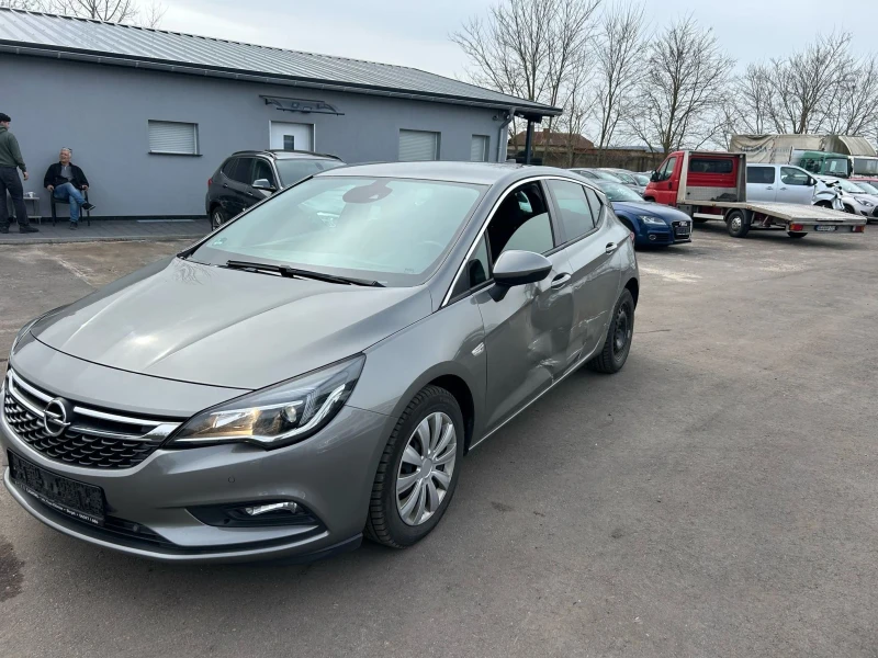 Opel Astra, снимка 3 - Автомобили и джипове - 49611135