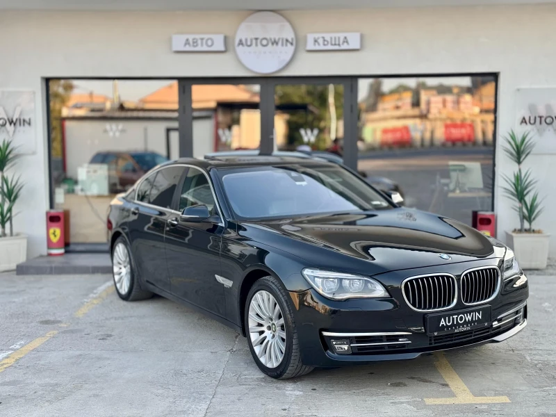 BMW 750 M50d Long Facelift, снимка 2 - Автомобили и джипове - 51107670