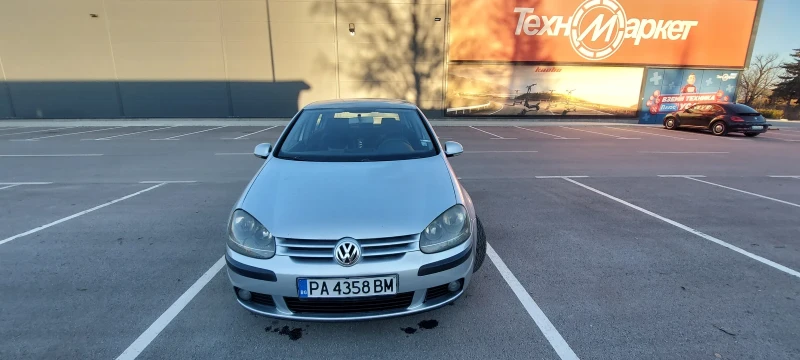 VW Golf, снимка 2 - Автомобили и джипове - 52949602
