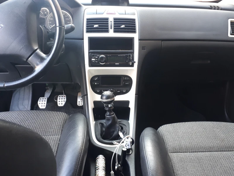 Peugeot 307, снимка 12 - Автомобили и джипове - 53036916