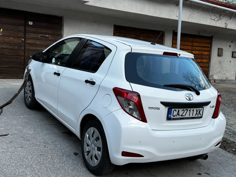 Toyota Yaris 1.0, снимка 3 - Автомобили и джипове - 53133601