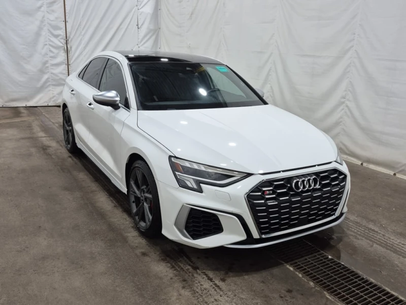 Audi S3 / KOMFORT / VOICE CONTROL / PANO / CARFAX, снимка 3 - Автомобили и джипове - 53245934