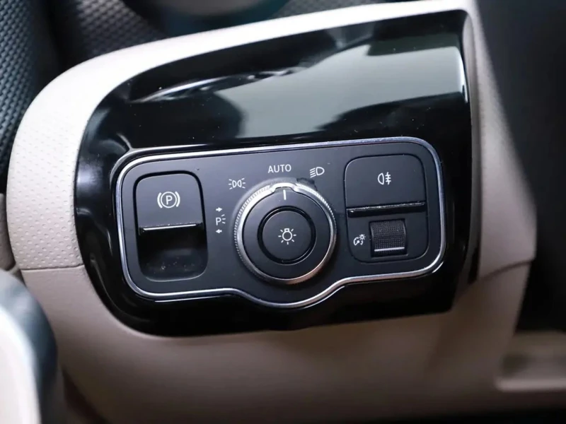 Mercedes-Benz CLA 180 Shooting Brake * Widescreen MBUX LED Carplay, снимка 11 - Автомобили и джипове - 53277021