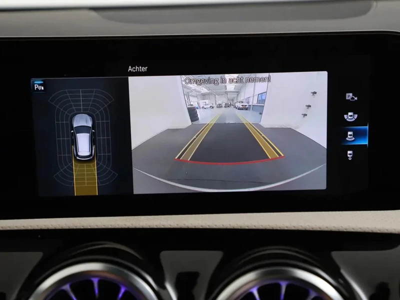 Mercedes-Benz CLA 180 Shooting Brake * Widescreen MBUX LED Carplay, снимка 7 - Автомобили и джипове - 53277021