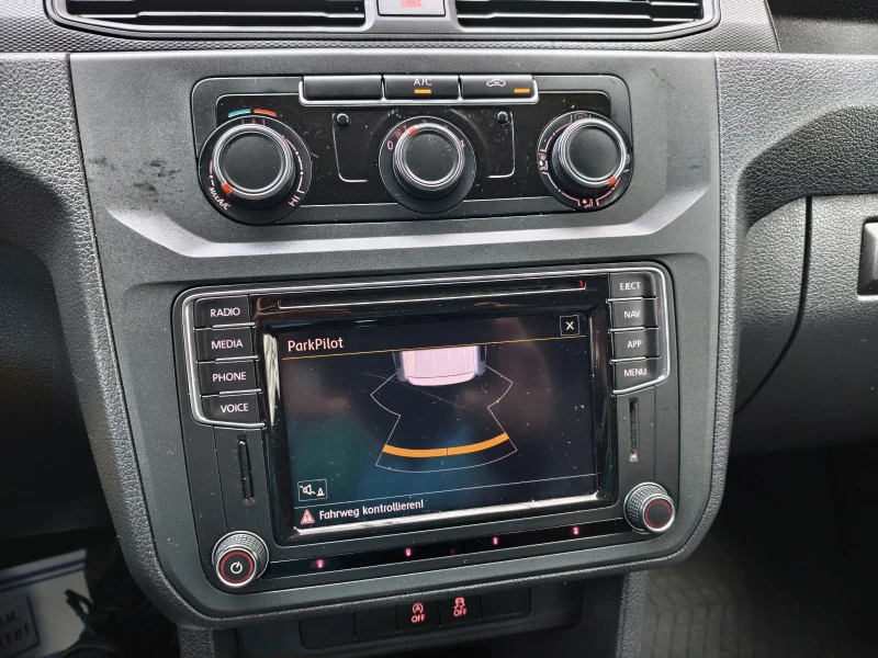VW Caddy 2.0 TDI 4х4 MAXI KLIMA NAVI  EURO 6 , снимка 13 - Автомобили и джипове - 53561491
