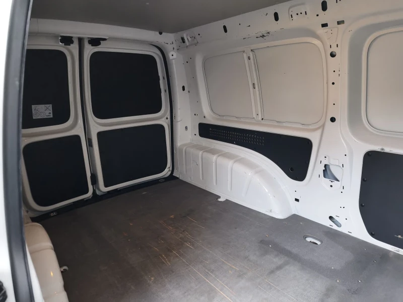 VW Caddy 2.0 TDI 4х4 MAXI KLIMA NAVI  EURO 6 , снимка 16 - Автомобили и джипове - 53561491