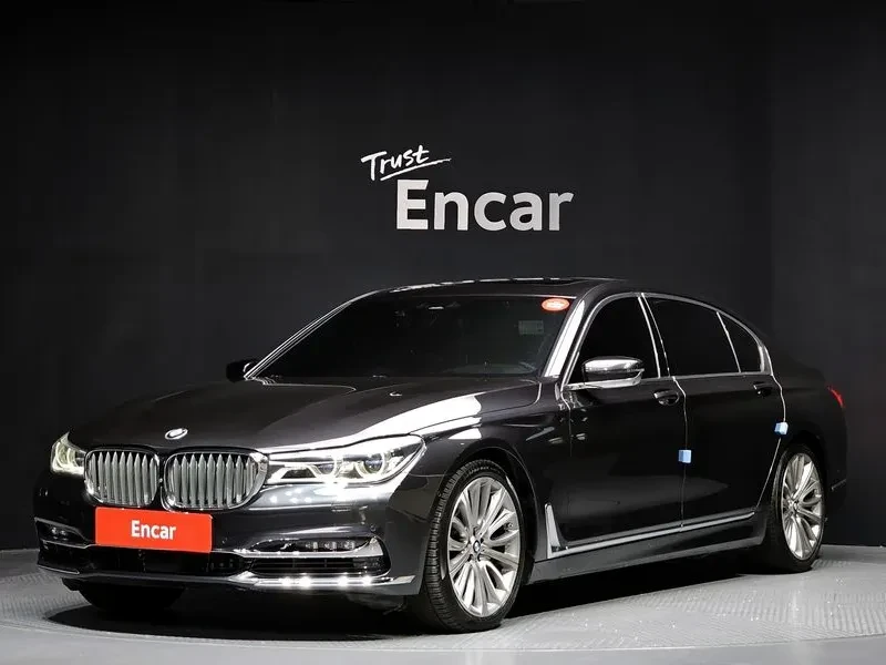 BMW 750 Li (G11)  xDrive