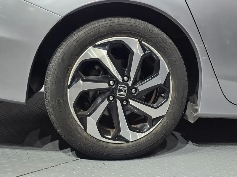 Honda Accord 2.4 9Th Generation, снимка 5 - Автомобили и джипове - 55841694