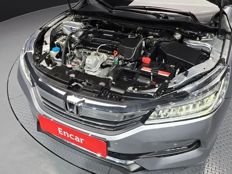 Honda Accord 2.4 9Th Generation, снимка 6 - Автомобили и джипове - 55841694