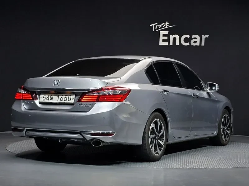 Honda Accord 2.4 9Th Generation, снимка 2 - Автомобили и джипове - 55841694