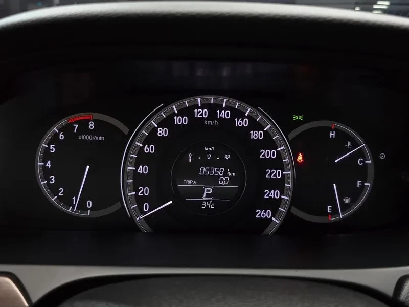 Honda Accord 2.4 9Th Generation, снимка 8 - Автомобили и джипове - 55841694