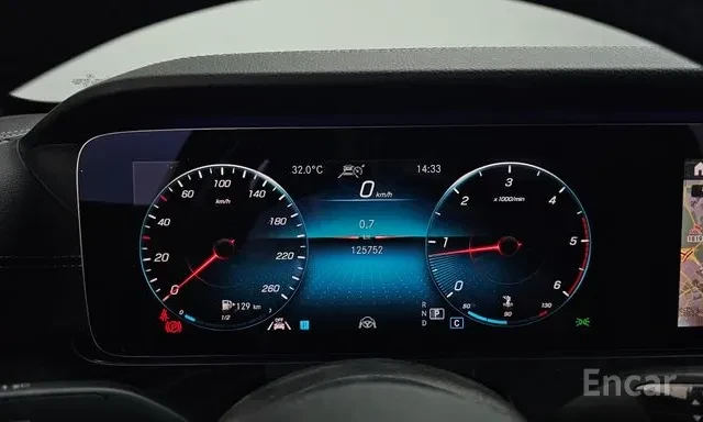 Mercedes-Benz E 220 D * 4MATIC * AMG LINE * 360 * FACE * , снимка 7 - Автомобили и джипове - 56116893