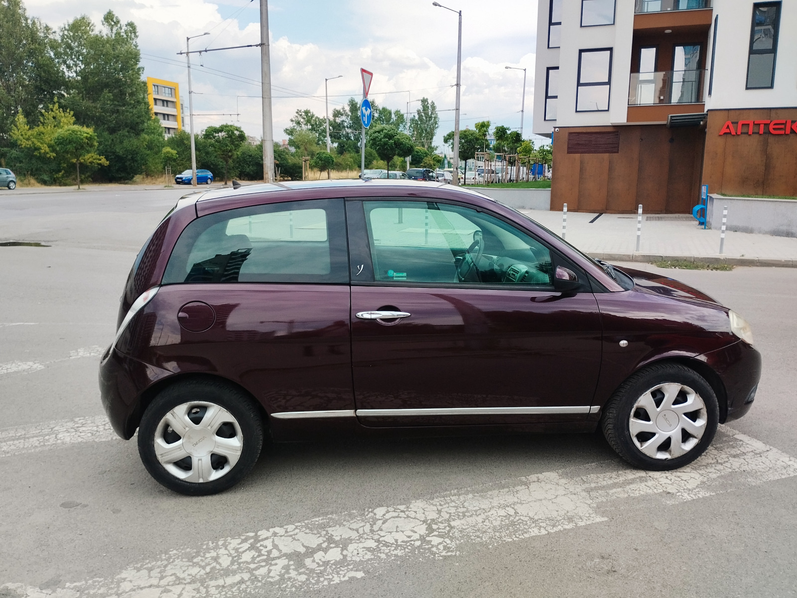 Lancia Ypsilon 1.2i КЛИМАТИК. EURO 4 - изображение 7