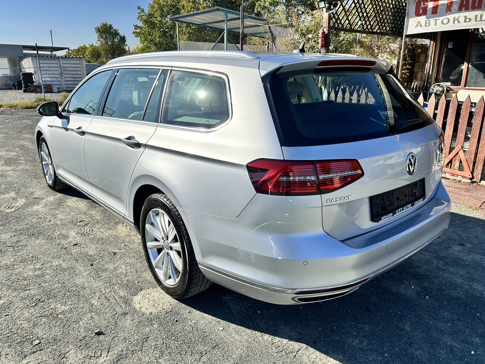 VW Passat TDI/190/DSG/4MOT/DISTR/LED/3AC/NAVI - изображение 3