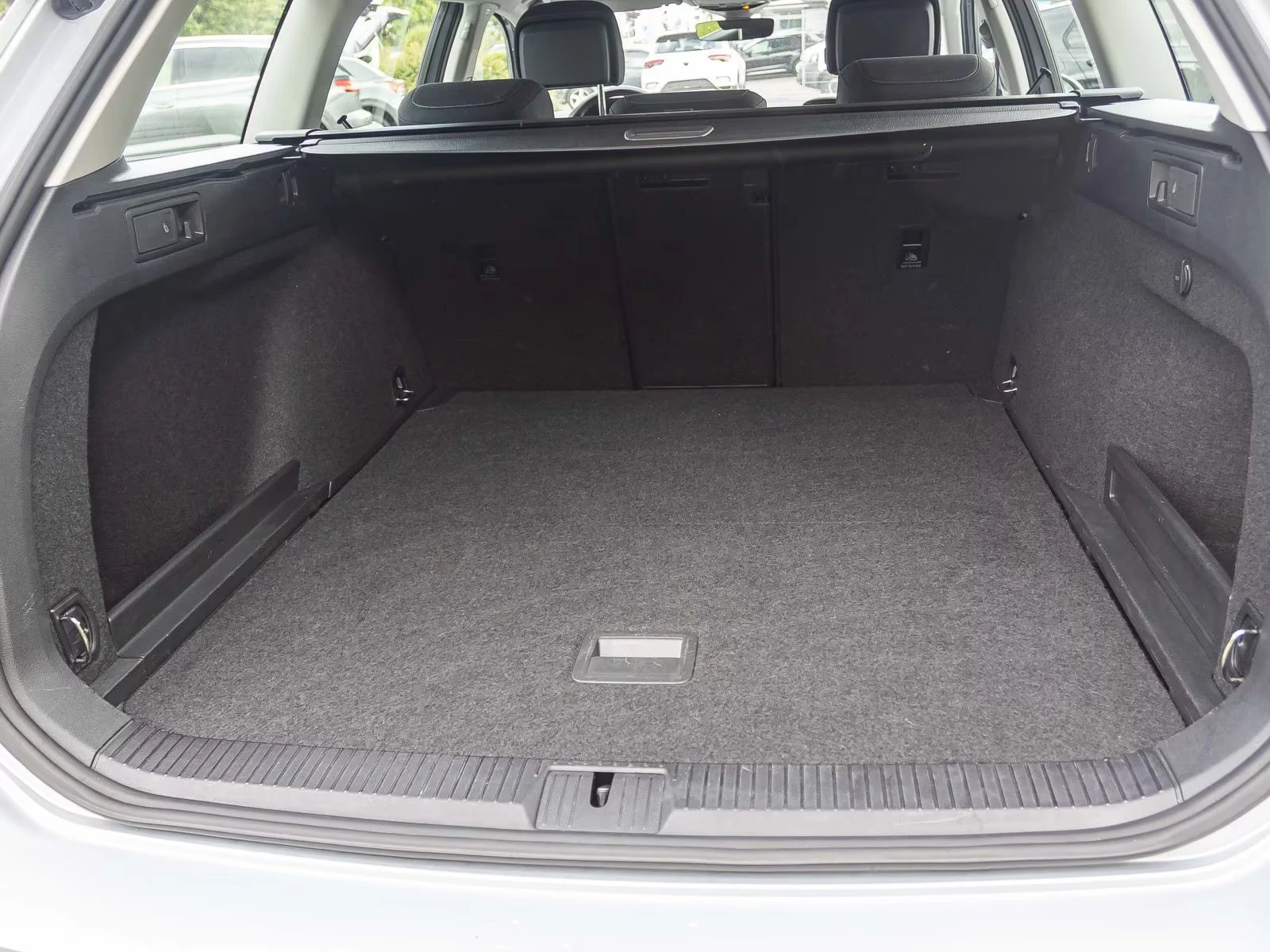 VW Passat 2.0TDI/VARIANT-BUSINESS/200HP/4MOTION/CAM/327f - изображение 4