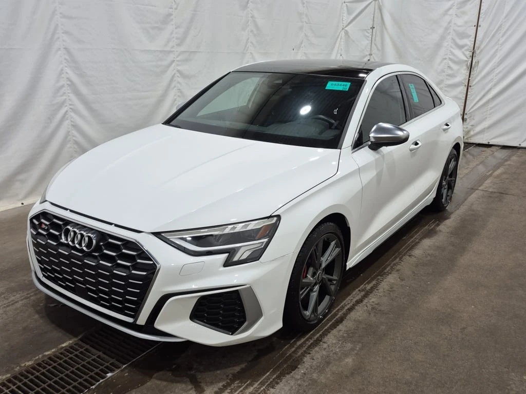 Audi S3 / KOMFORT / VOICE CONTROL / PANO / CARFAX - изображение 2