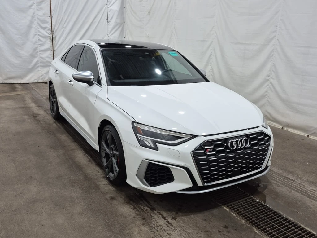 Audi S3 / KOMFORT / VOICE CONTROL / PANO / CARFAX - изображение 3