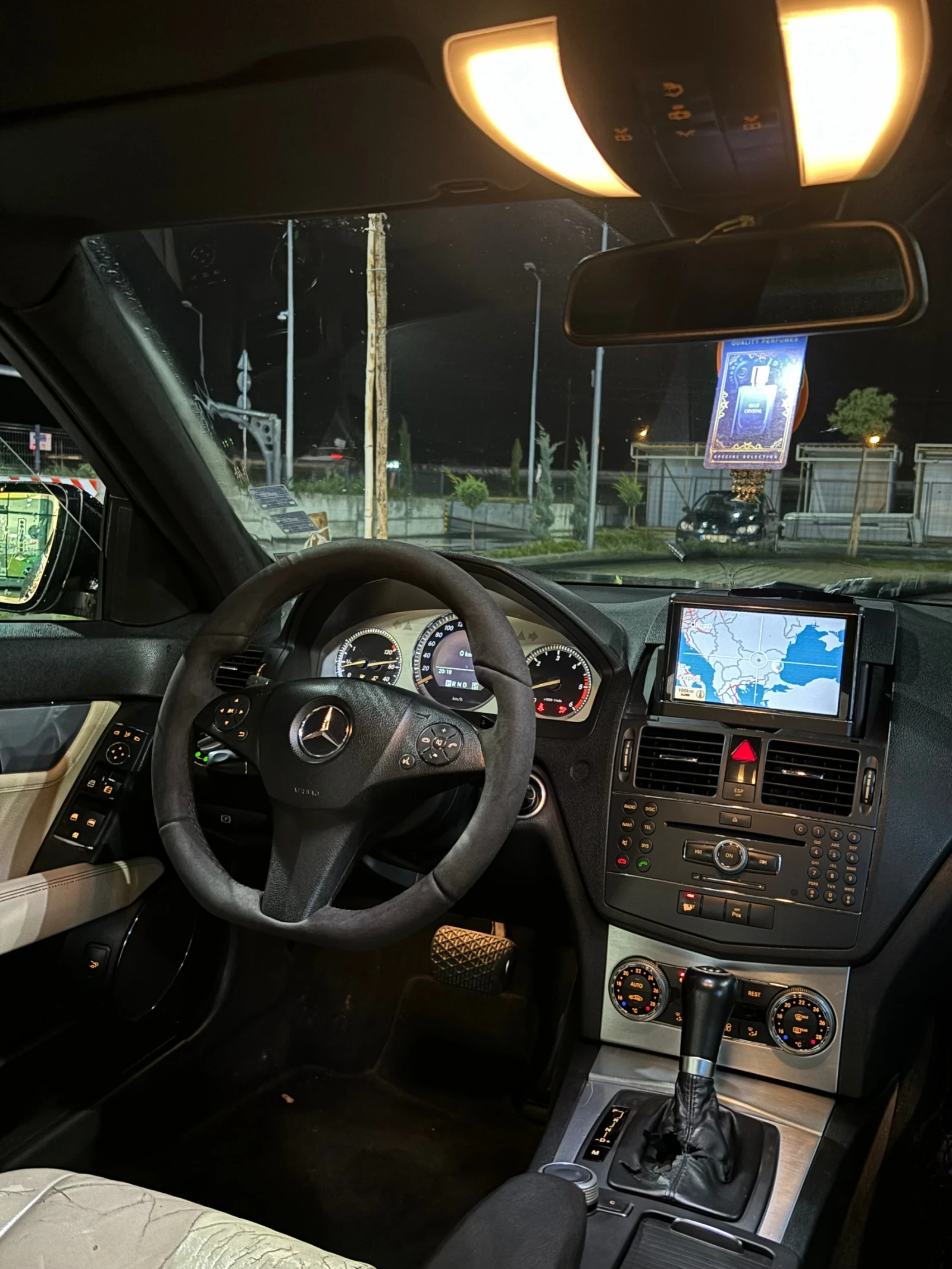 Mercedes-Benz C 320 w204, снимка 9 - Автомобили и джипове - 54129042