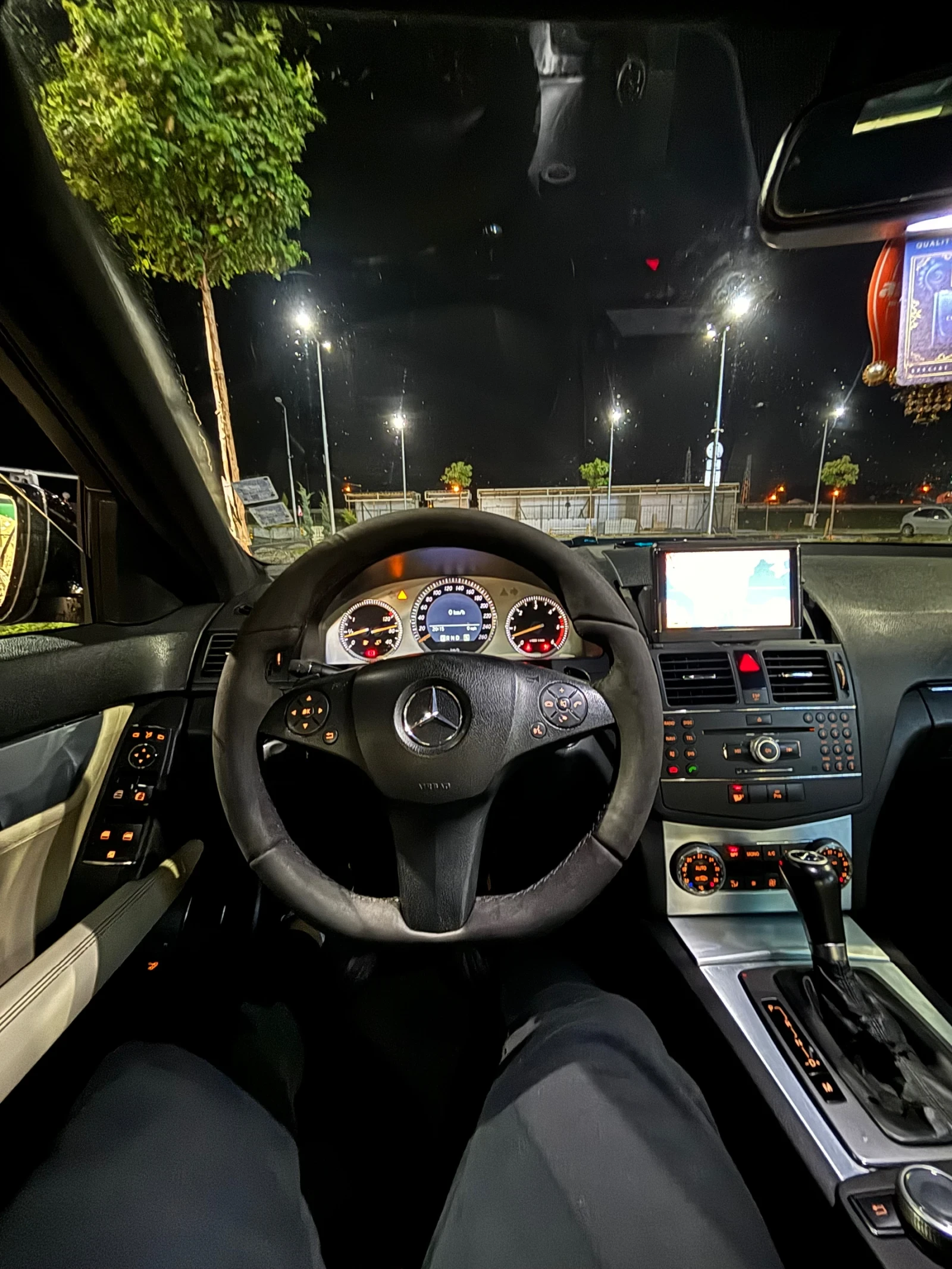 Mercedes-Benz C 320 w204, снимка 8 - Автомобили и джипове - 54129042