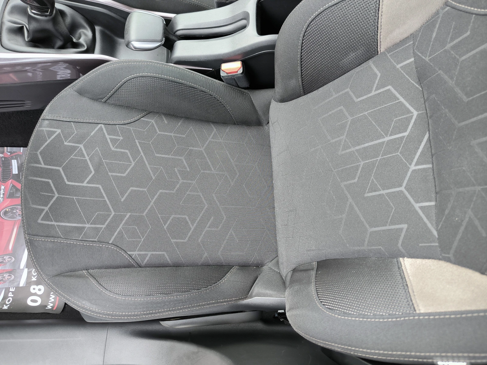 Peugeot 2008 1.4HDI - EURO5B - LED, снимка 12 - Автомобили и джипове - 54165921