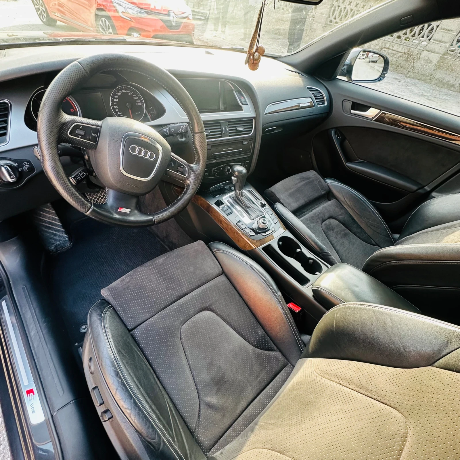 Audi A4 В8 2011г S-line Quattro S-tronik 239k.s. , снимка 7 - Автомобили и джипове - 54183452