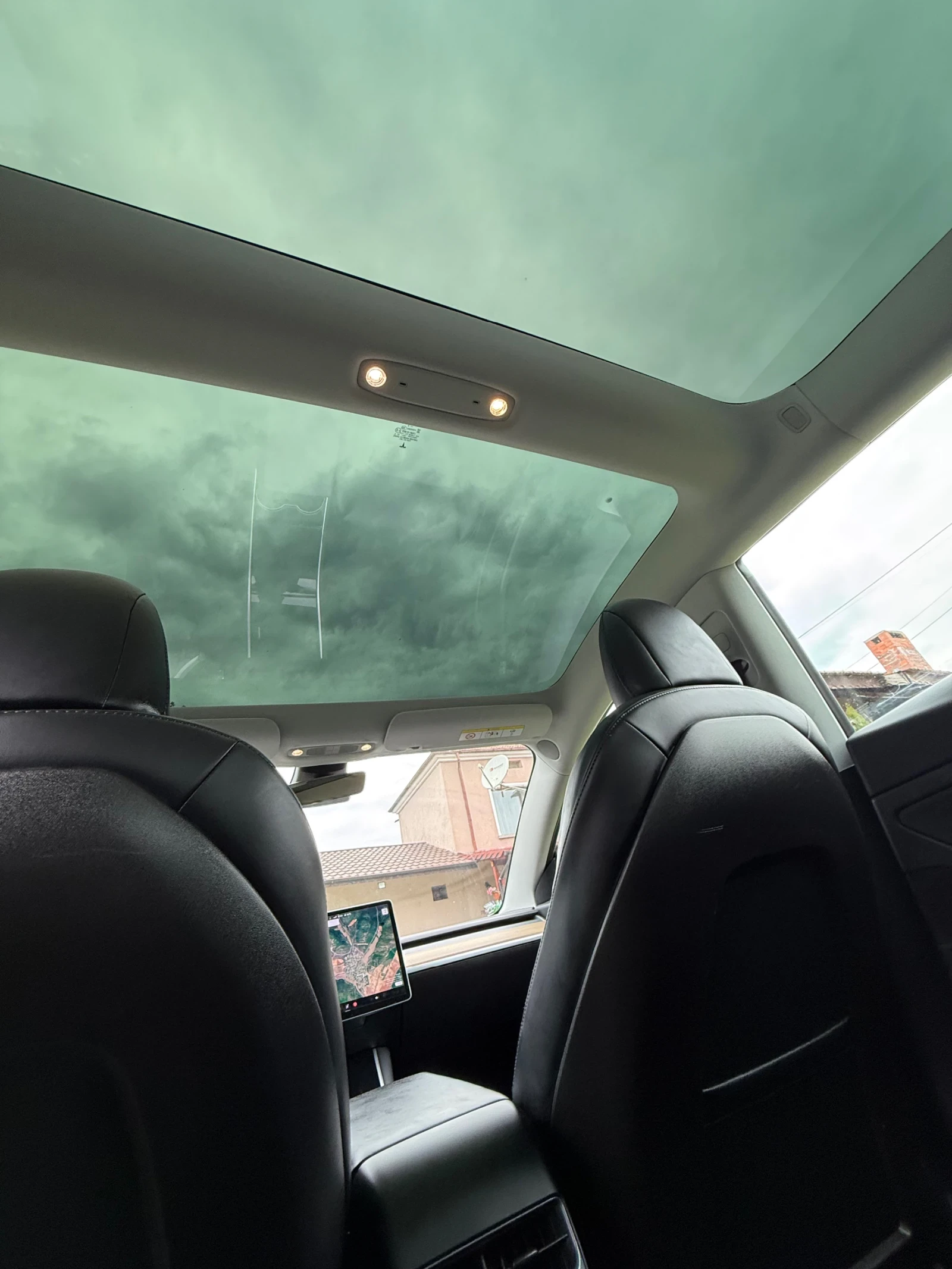 Tesla Model 3 Performance, снимка 11 - Автомобили и джипове - 54383265