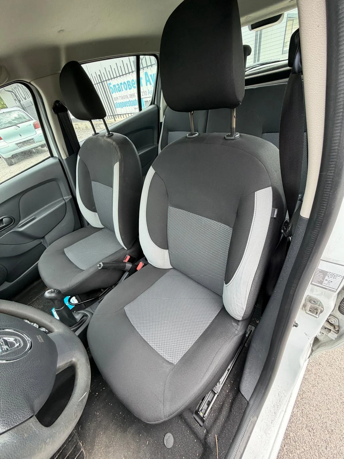 Dacia Sandero, снимка 8 - Автомобили и джипове - 54611314