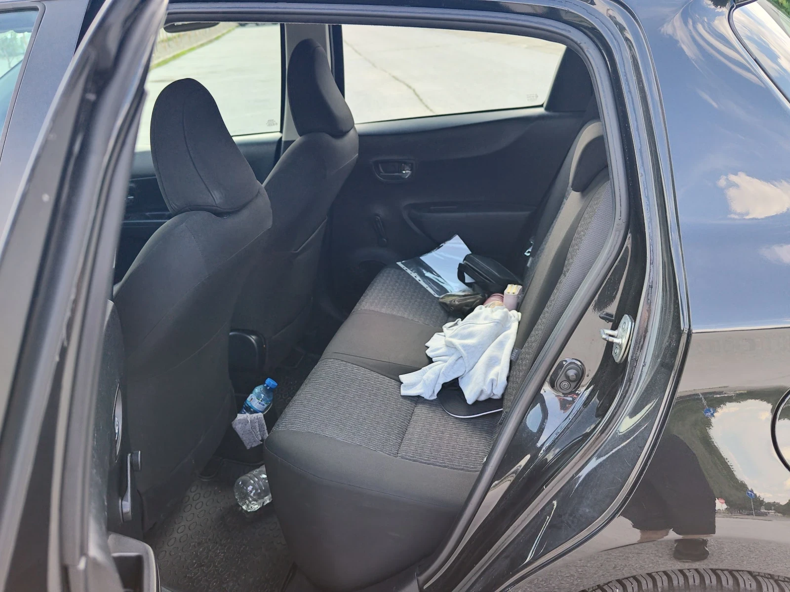 Toyota Yaris Gaz/Brc 1.0 70hp klima, снимка 8 - Автомобили и джипове - 54866482