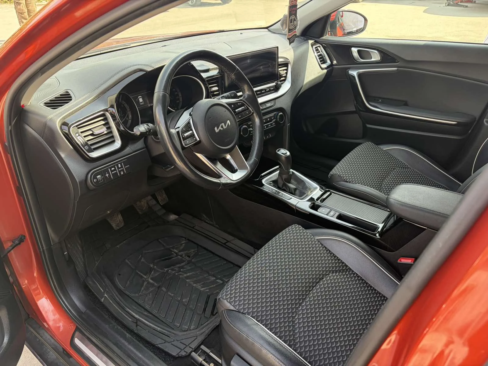 Kia XCeed, снимка 11 - Автомобили и джипове - 54881900