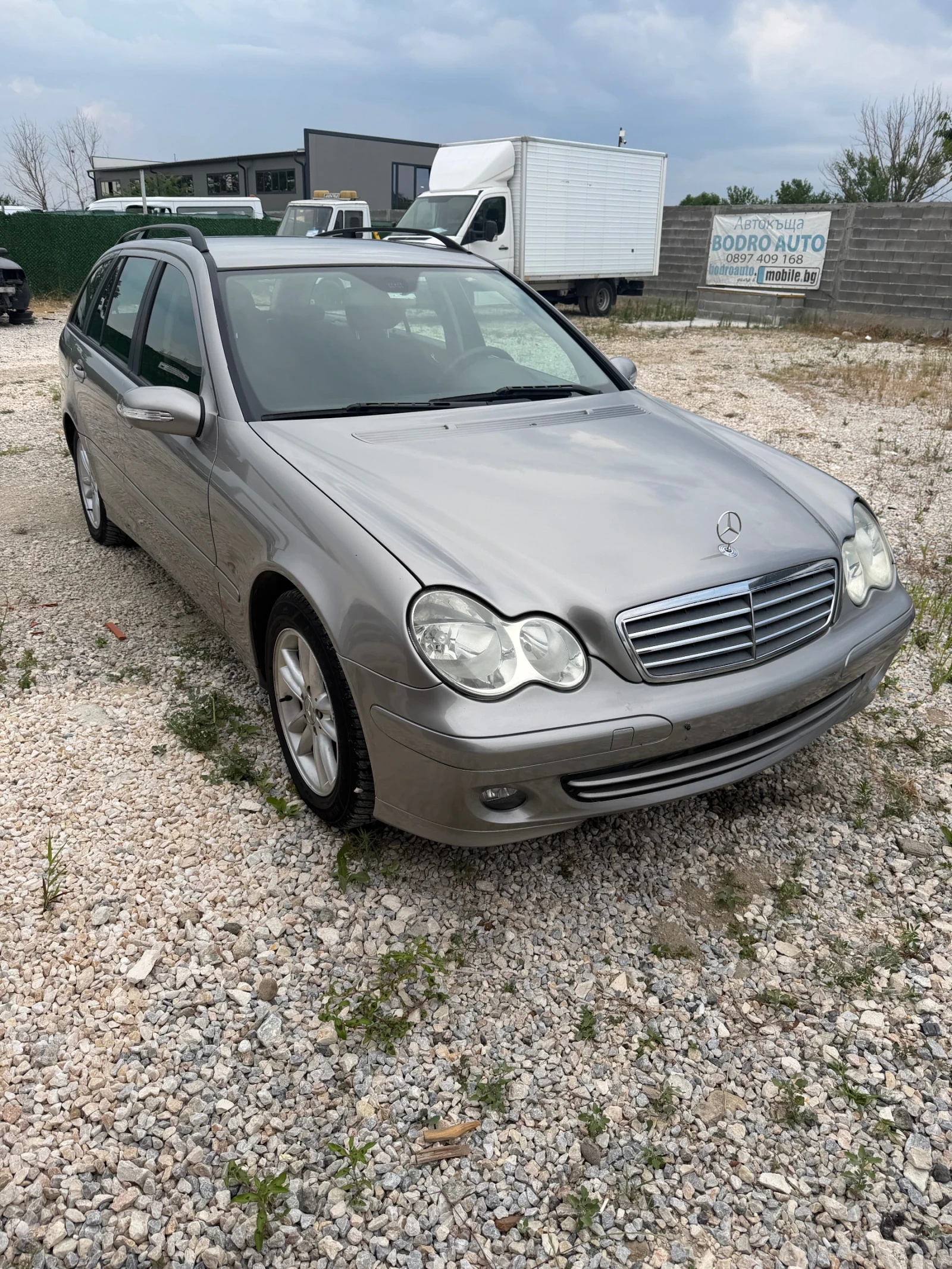 Mercedes-Benz C 200 Facelift, снимка 3 - Автомобили и джипове - 55061709
