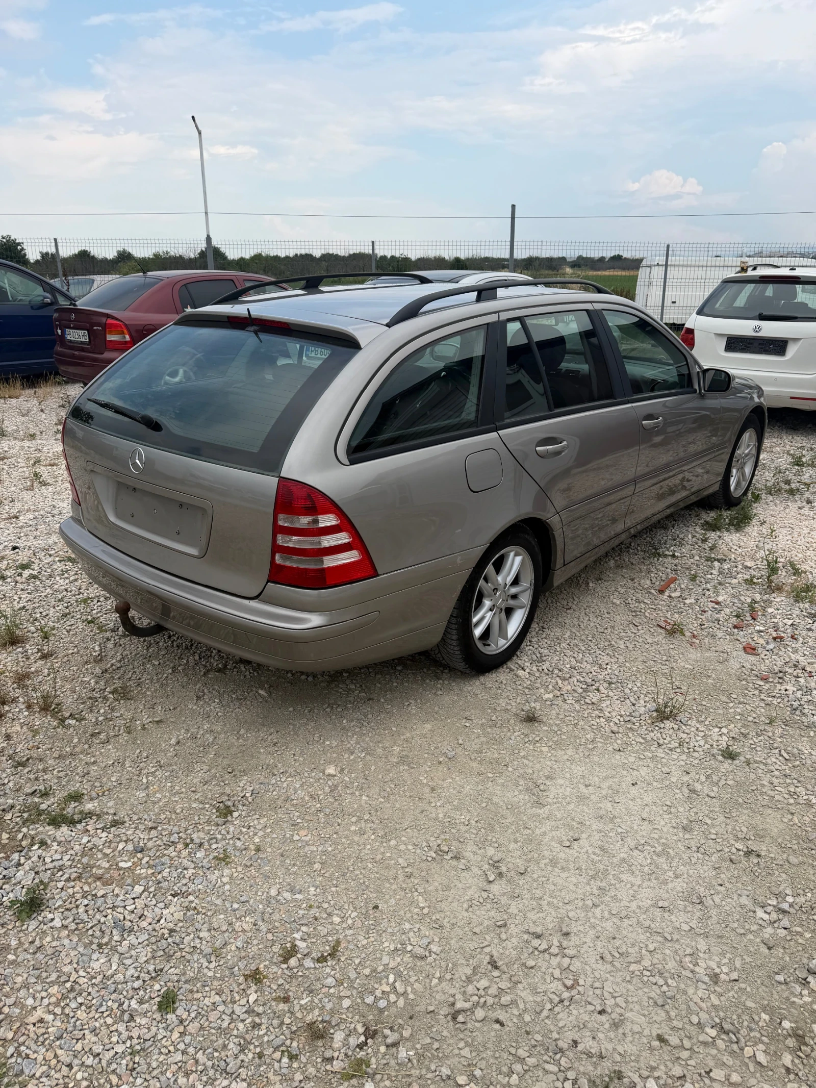 Mercedes-Benz C 200 Facelift, снимка 4 - Автомобили и джипове - 55061709
