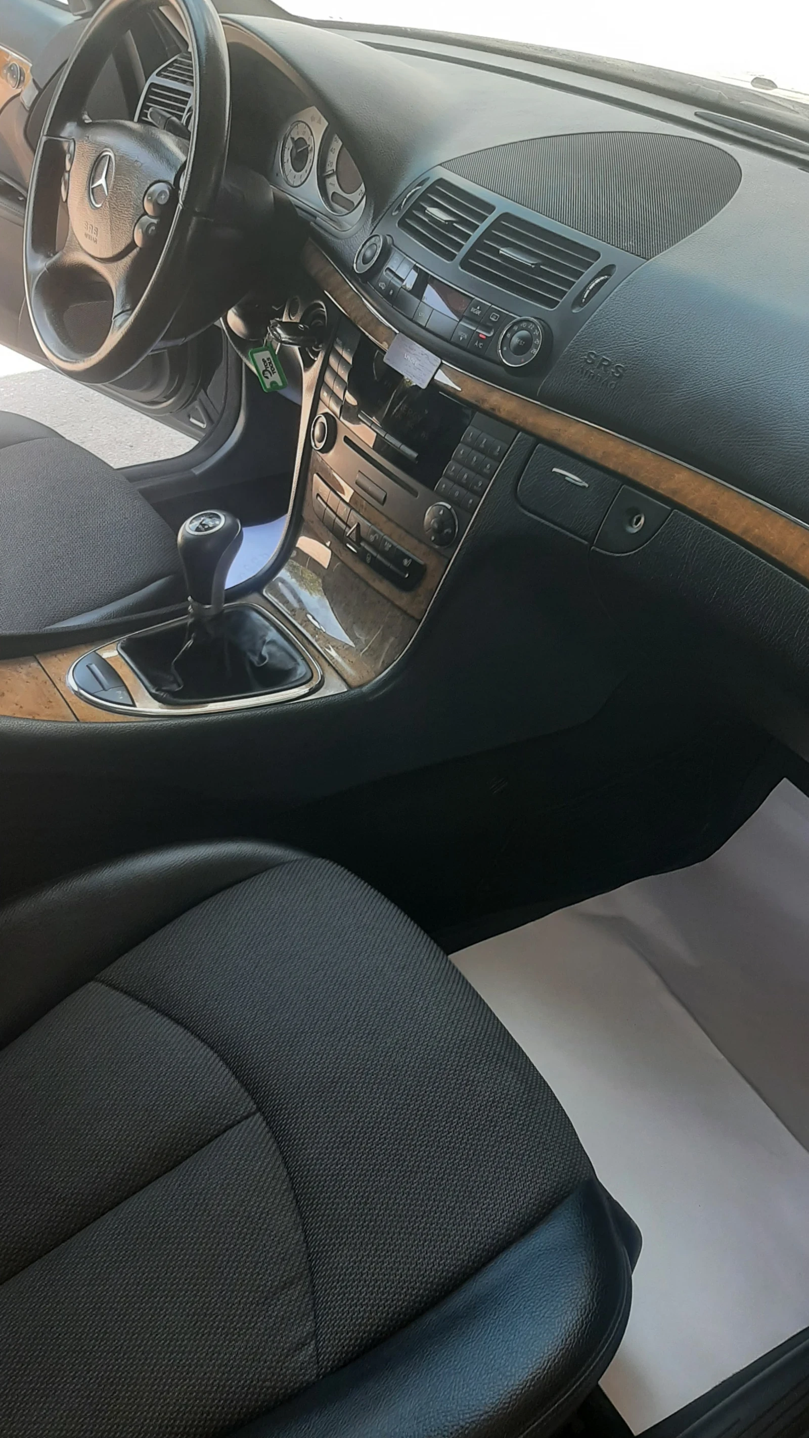 Mercedes-Benz E 220 EVO Avantgarde , снимка 11 - Автомобили и джипове - 55164906