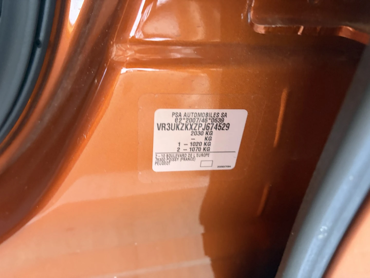 Peugeot 2008 e-2008 50 kWh Allure Pack, снимка 14 - Автомобили и джипове - 55562823