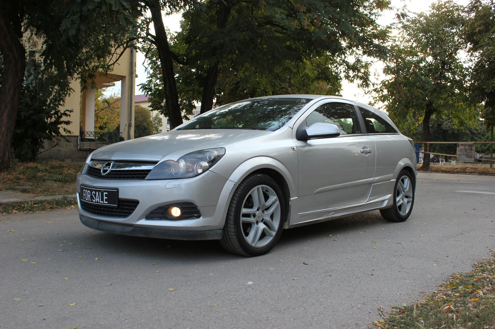 Opel Astra 1.8 GTC/Газ/бензин, снимка 8 - Автомобили и джипове - 56156461