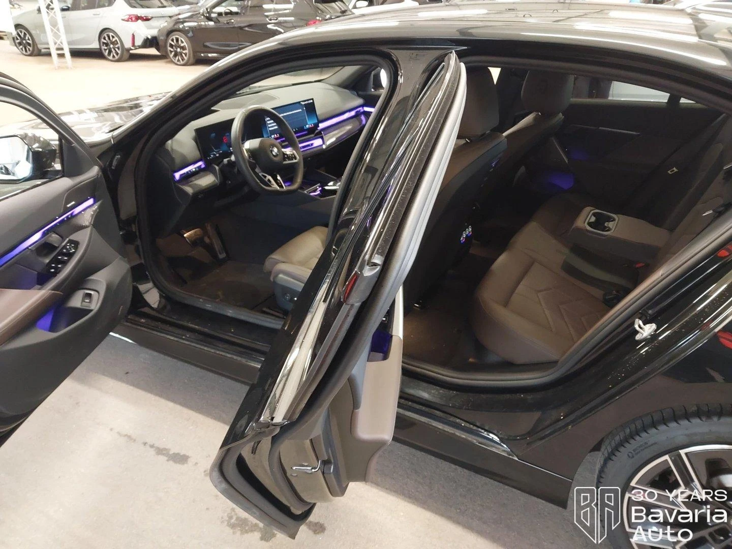 BMW 520 d xDrive Steptronic, снимка 5 - Автомобили и джипове - 56540895