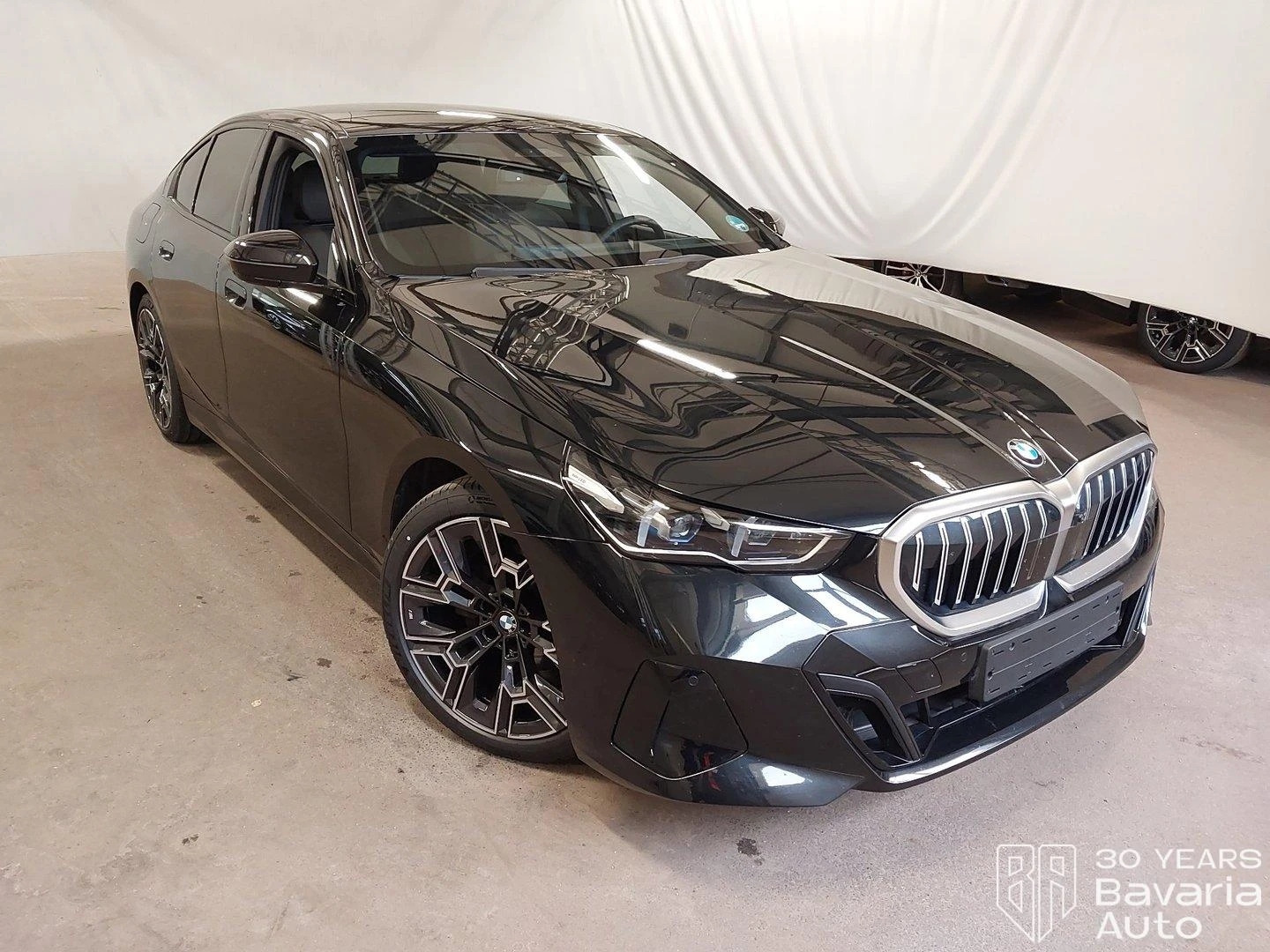 BMW 520 d xDrive Steptronic, снимка 4 - Автомобили и джипове - 56540895
