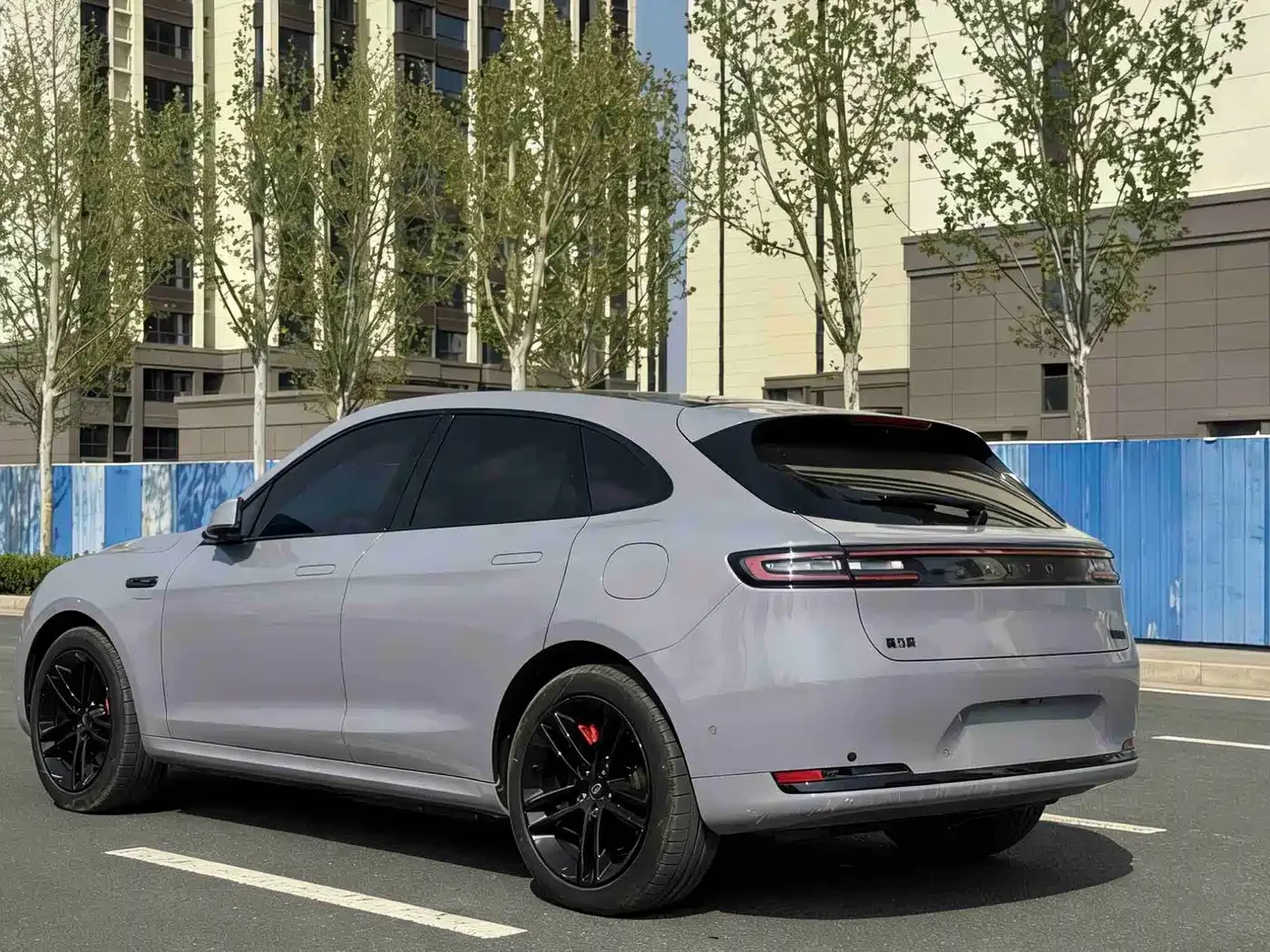AITO 5 M5* ULTRA* RWD* DISTRONIC* 360 КАМЕРИ* КРАЙНА ЦЕНА, снимка 4 - Автомобили и джипове - 56658310