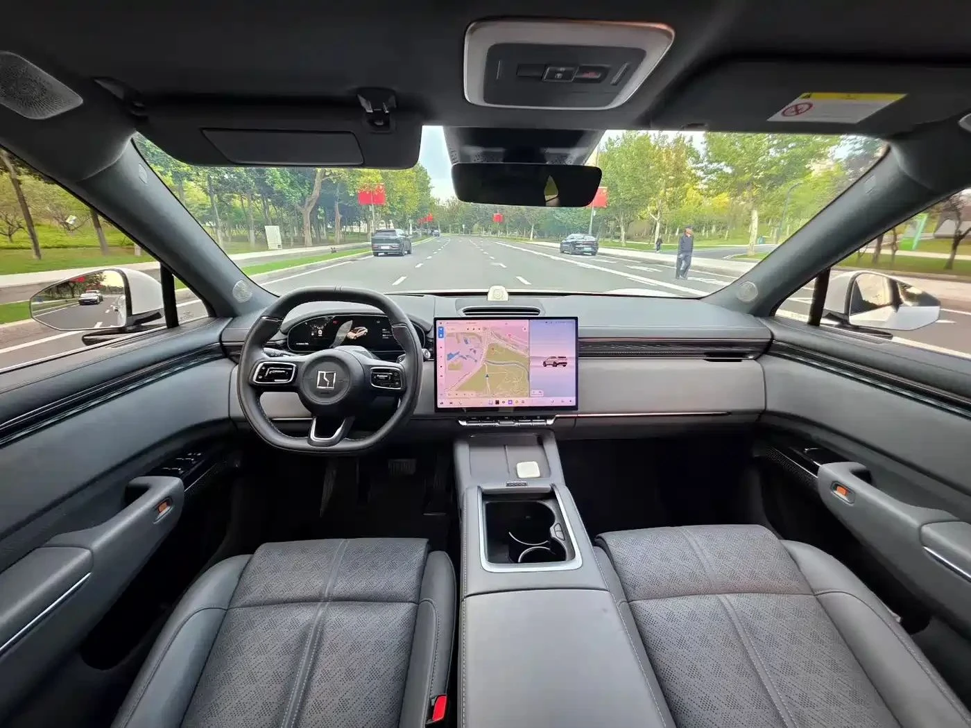 Zeekr 7X, снимка 7 - Автомобили и джипове - 56685545