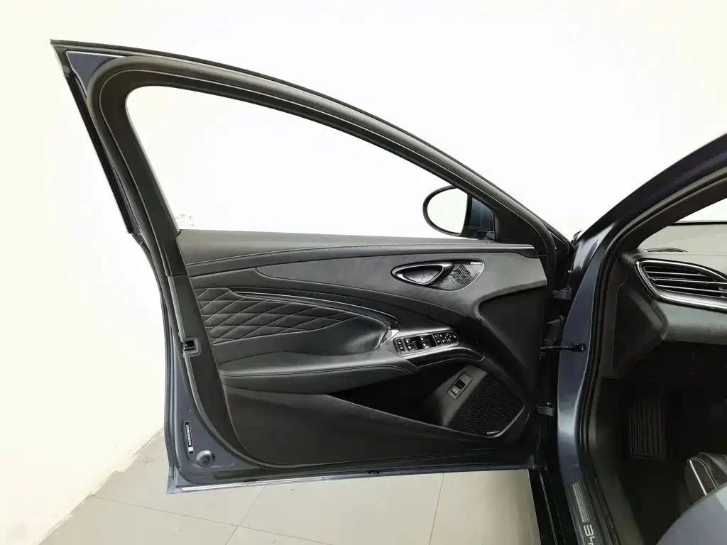 BYD Seal, снимка 11 - Автомобили и джипове - 56724054