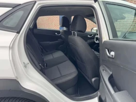 Hyundai Kona 1.6 GDI- HEV, бензин, автоматик  2022г., снимка 13