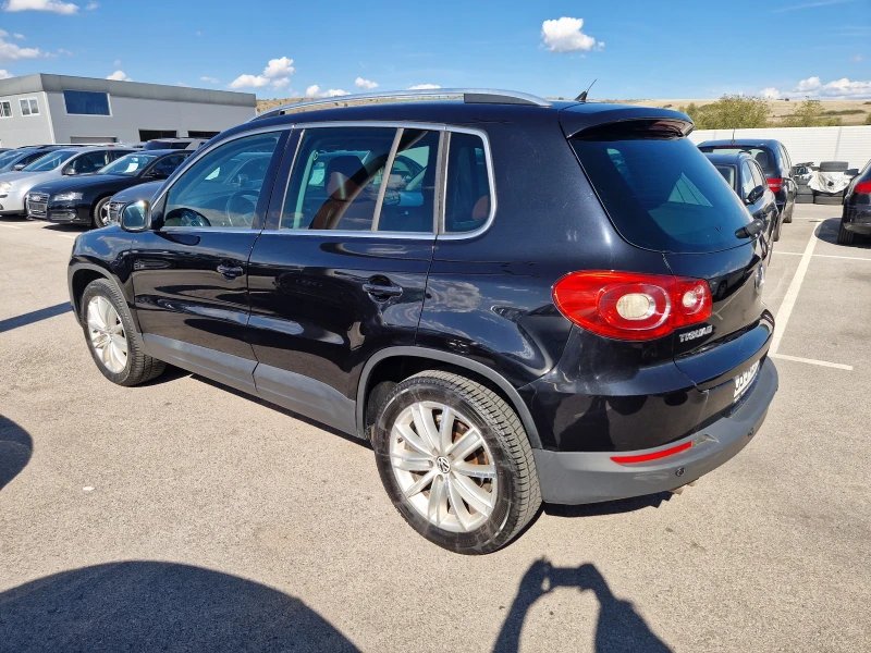 VW Tiguan 2.0 TDI 4Motion Навигация!, снимка 5 - Автомобили и джипове - 47366066